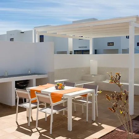 De La Marina Villa *