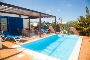 De La Marina Villa